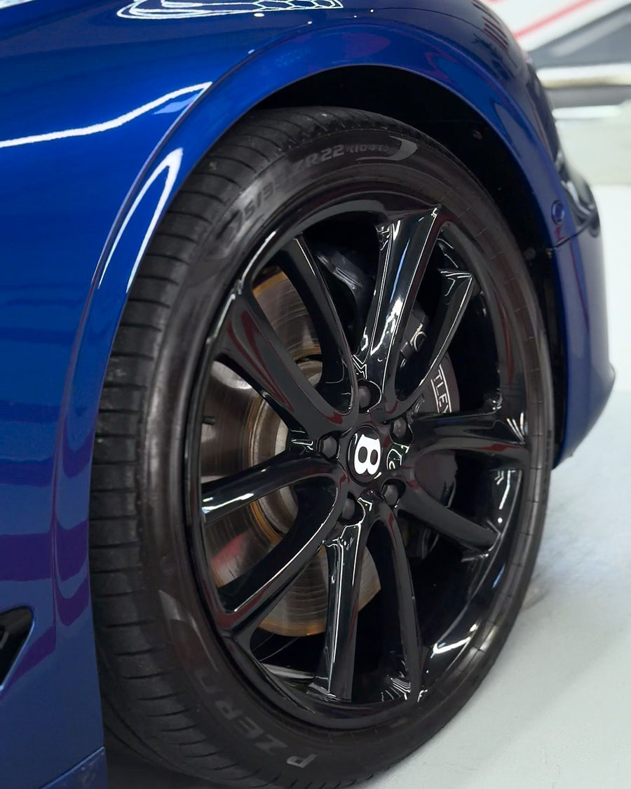 Client persoană fizică și Bentley Continental GT după Detailing exterior și jante
