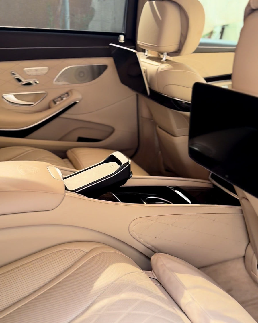 Ana Maria Prodan și Mercedes-Benz Clasa S după Detailing interior complet